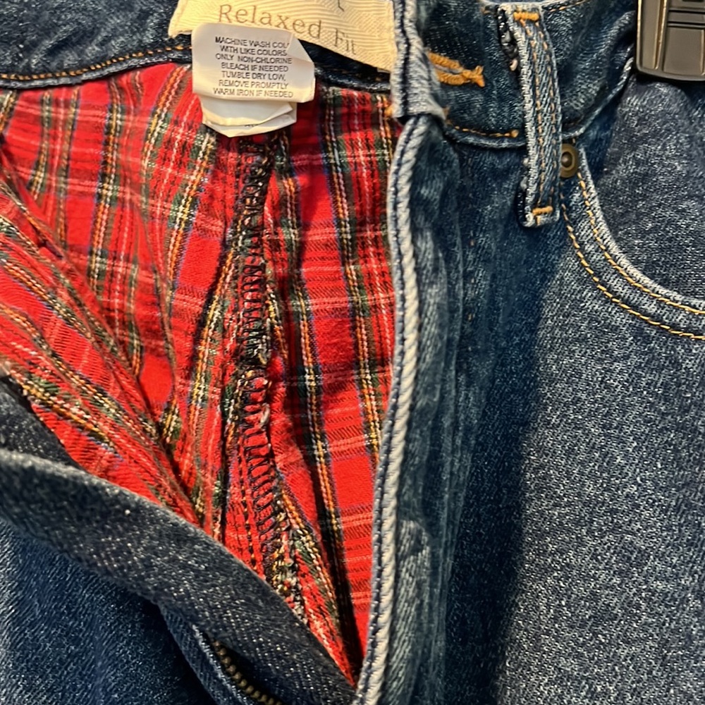 L.L. Bean Women's Lined Relaxed Fit Jeans - Picture 4 of 5